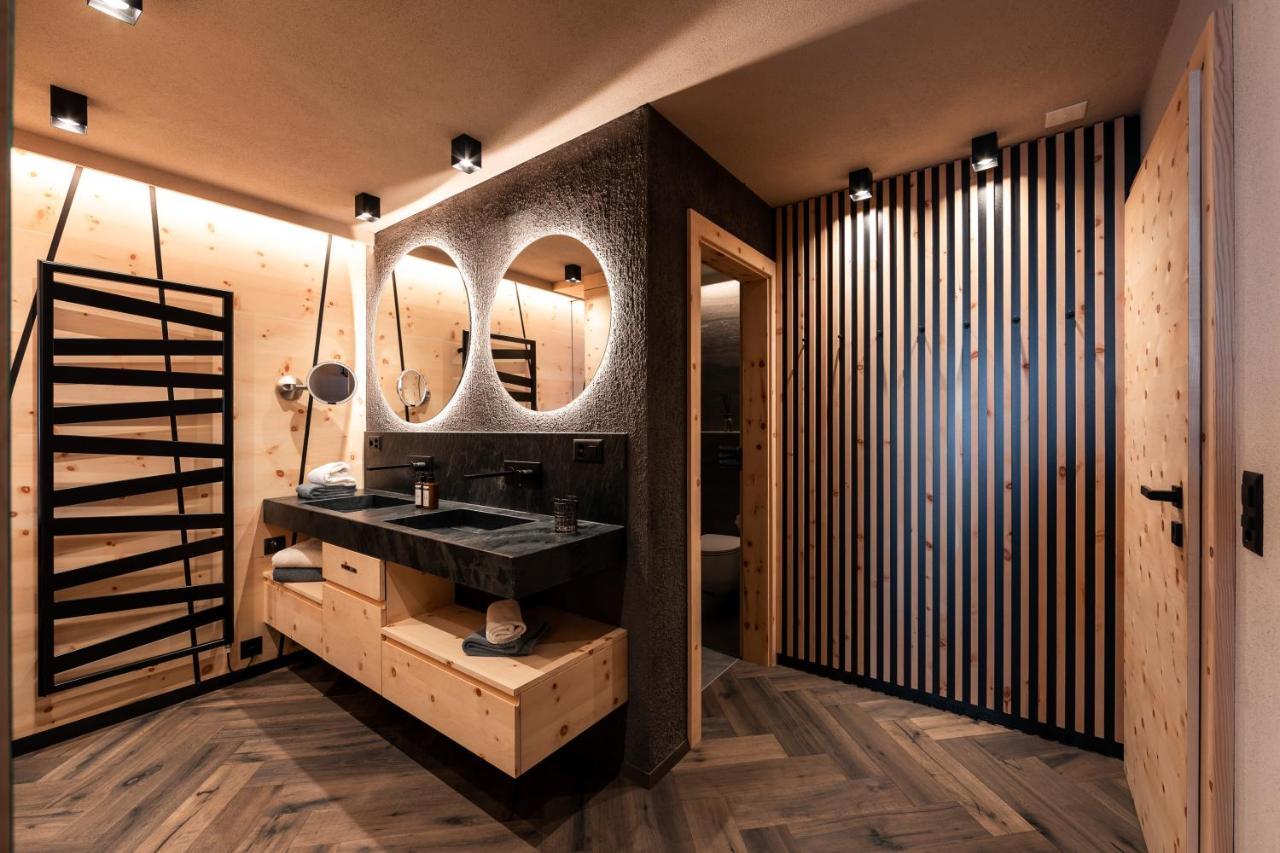 Laret Private Boutique Hotel - Adults Only Samnaun Kültér fotó