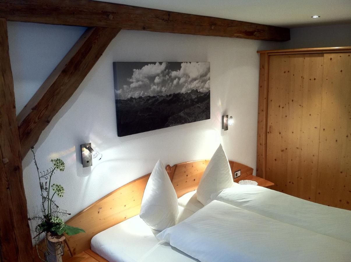 Laret Private Boutique Hotel - Adults Only Samnaun Szoba fotó