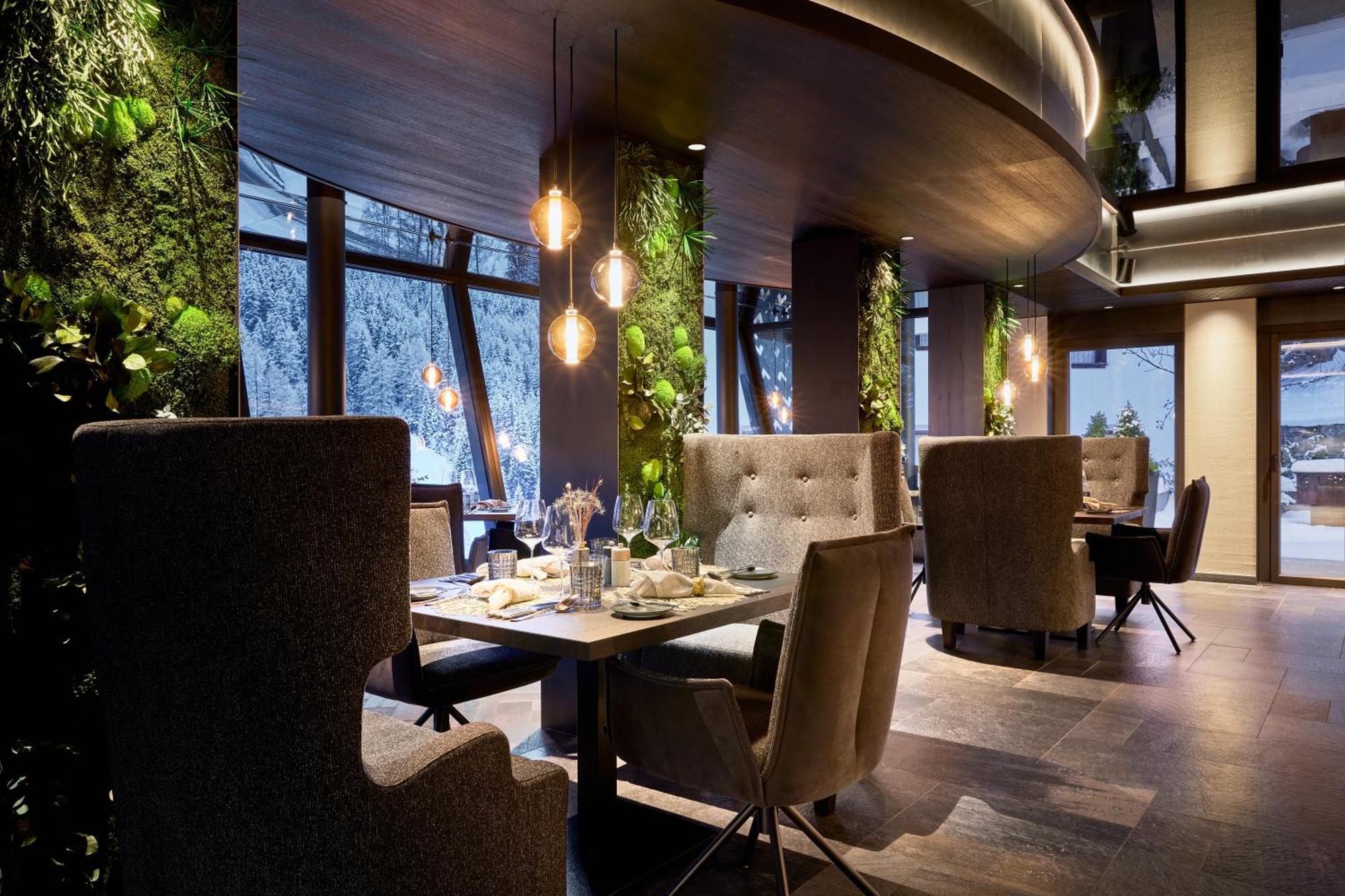 Laret Private Boutique Hotel - Adults Only Samnaun Kültér fotó