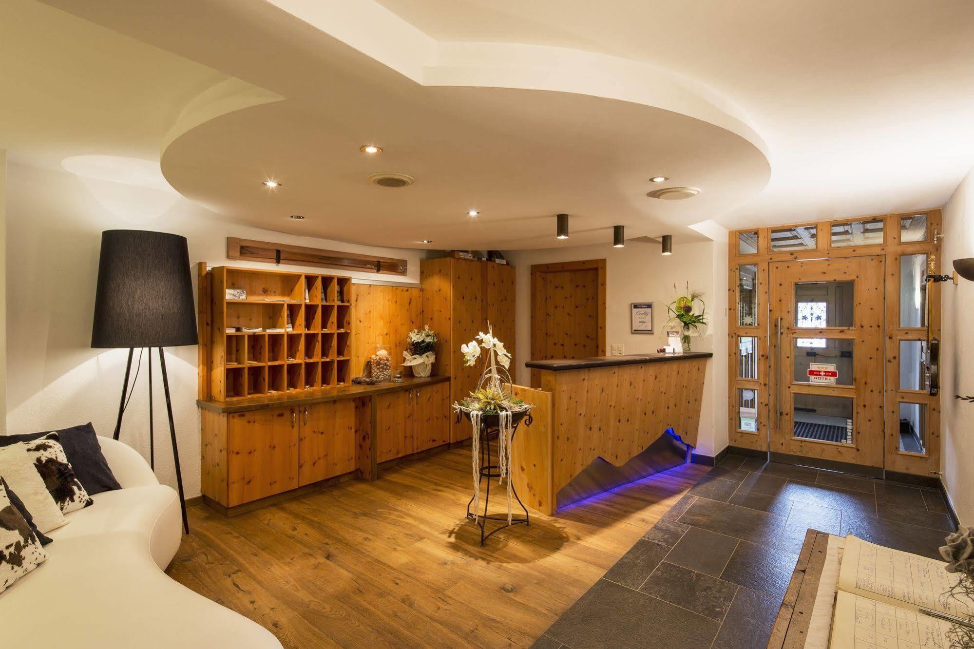 Laret Private Boutique Hotel - Adults Only Samnaun Kültér fotó